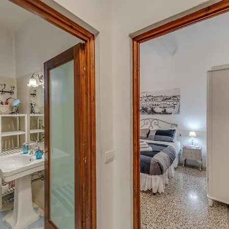A Few Steps From The Duomo Apartment *